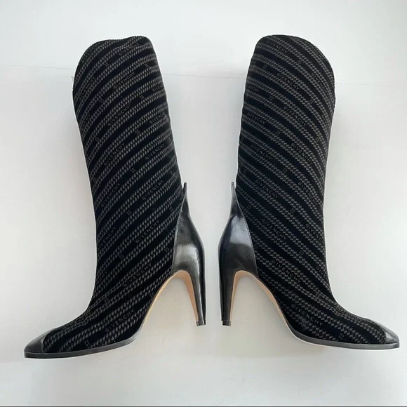 Givenchy Velvet Chain Logo GV3 Boot 95MM SZ 38.5 8.5 black leather pointed toe - Picture 11 of 13